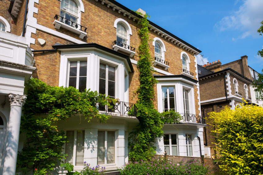 SHOULD A LEASEHOLDER EXTEND THEIR LEASE NOW OR WAIT FOR THE POSSIBLE LAW CHANGE?